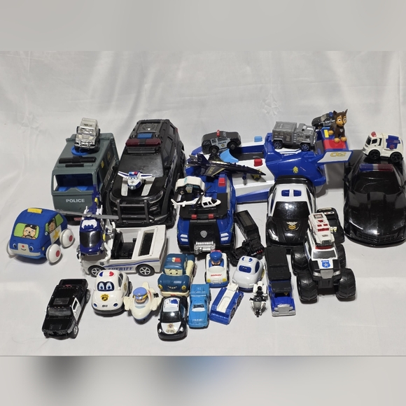 Assorted Toy Police Cars Collection - Picture 3 of 3